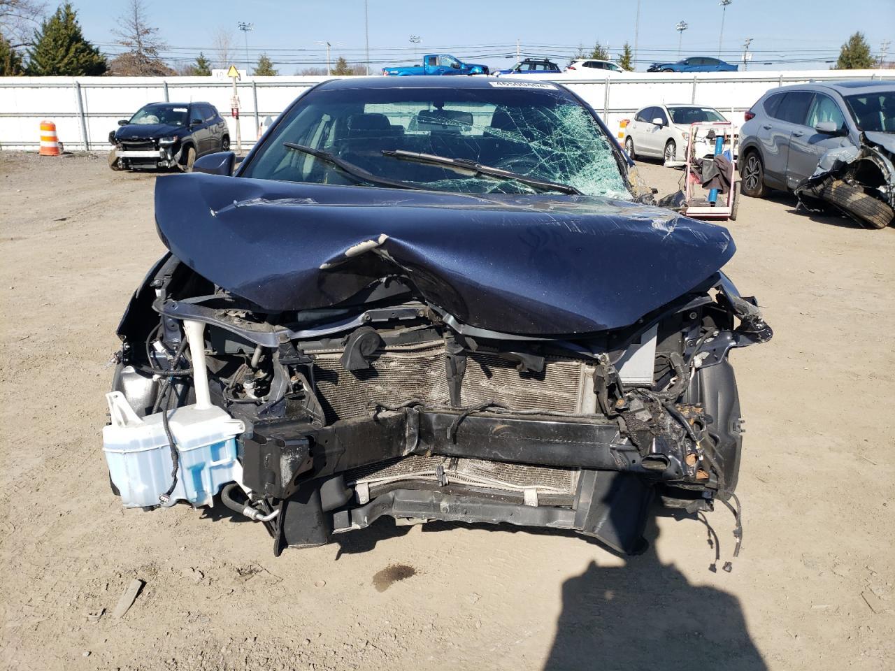 2017 TOYOTA CAMRY LE - Фото 5