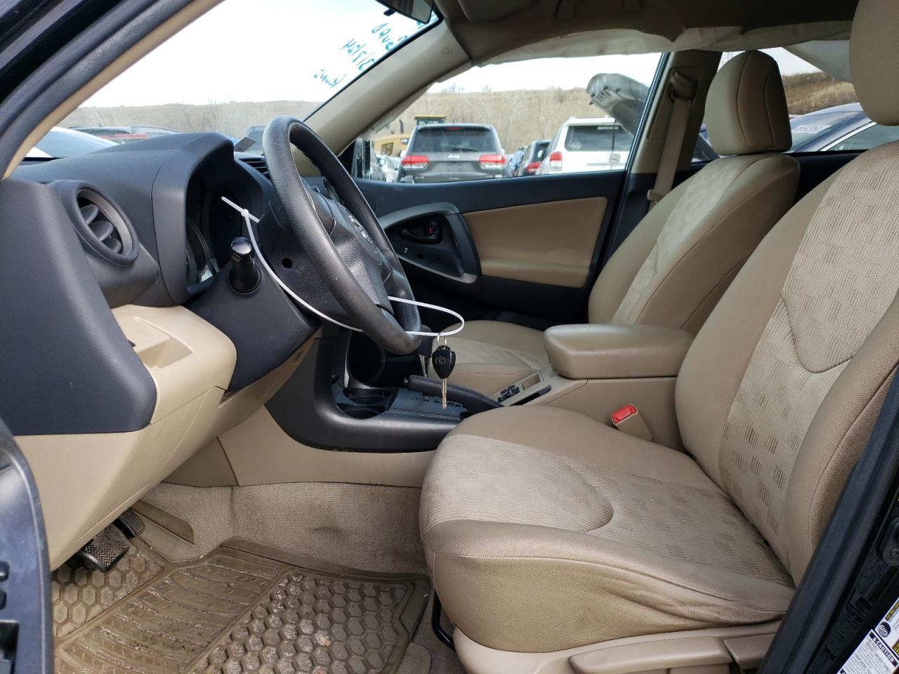 2011 TOYOTA RAV4 - Фото 7