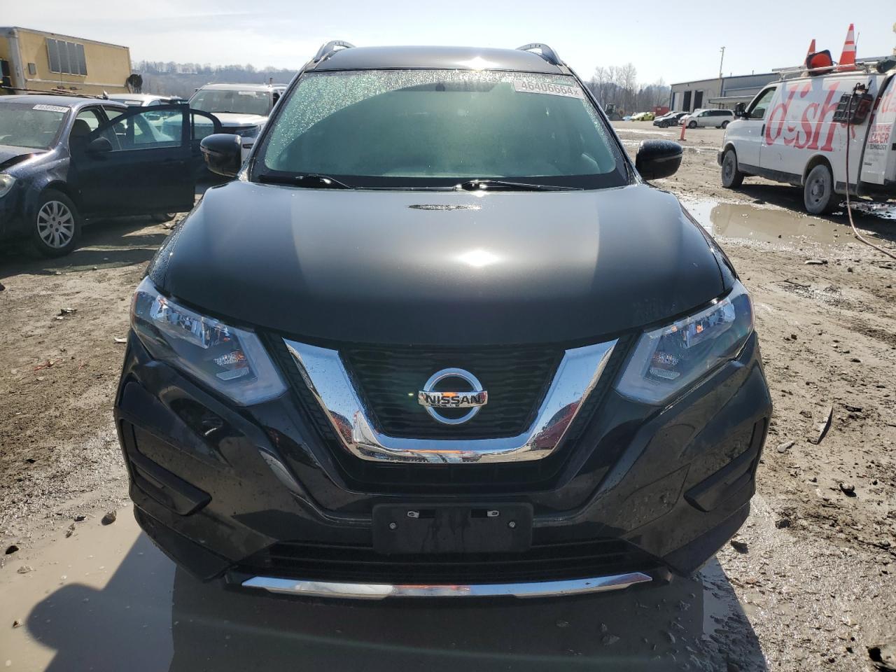 2017 NISSAN ROGUE SV - Фото 5
