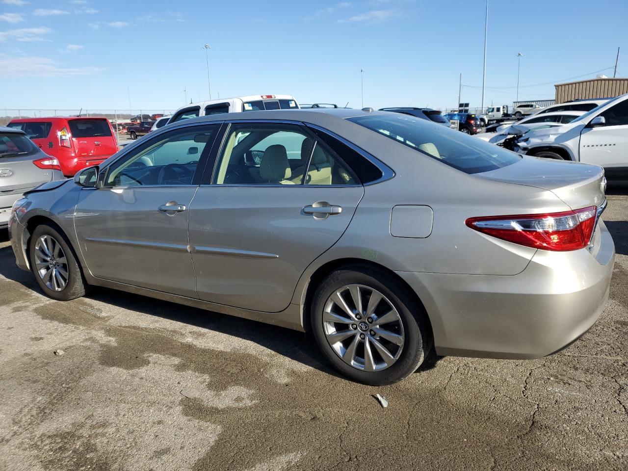 2017 TOYOTA CAMRY LE - Image 2