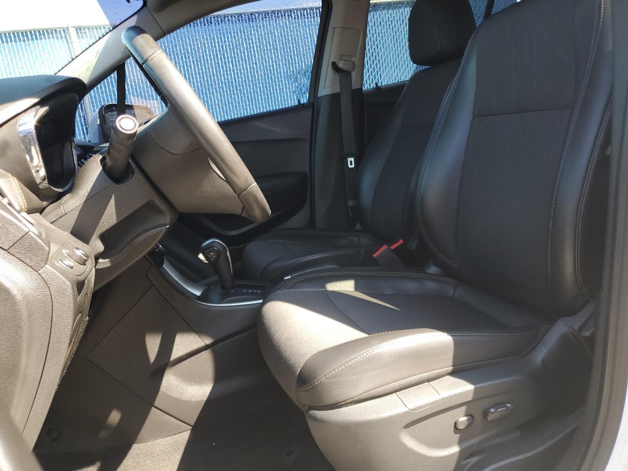 2018 CHEVROLET TRAX 1LT - Image 7