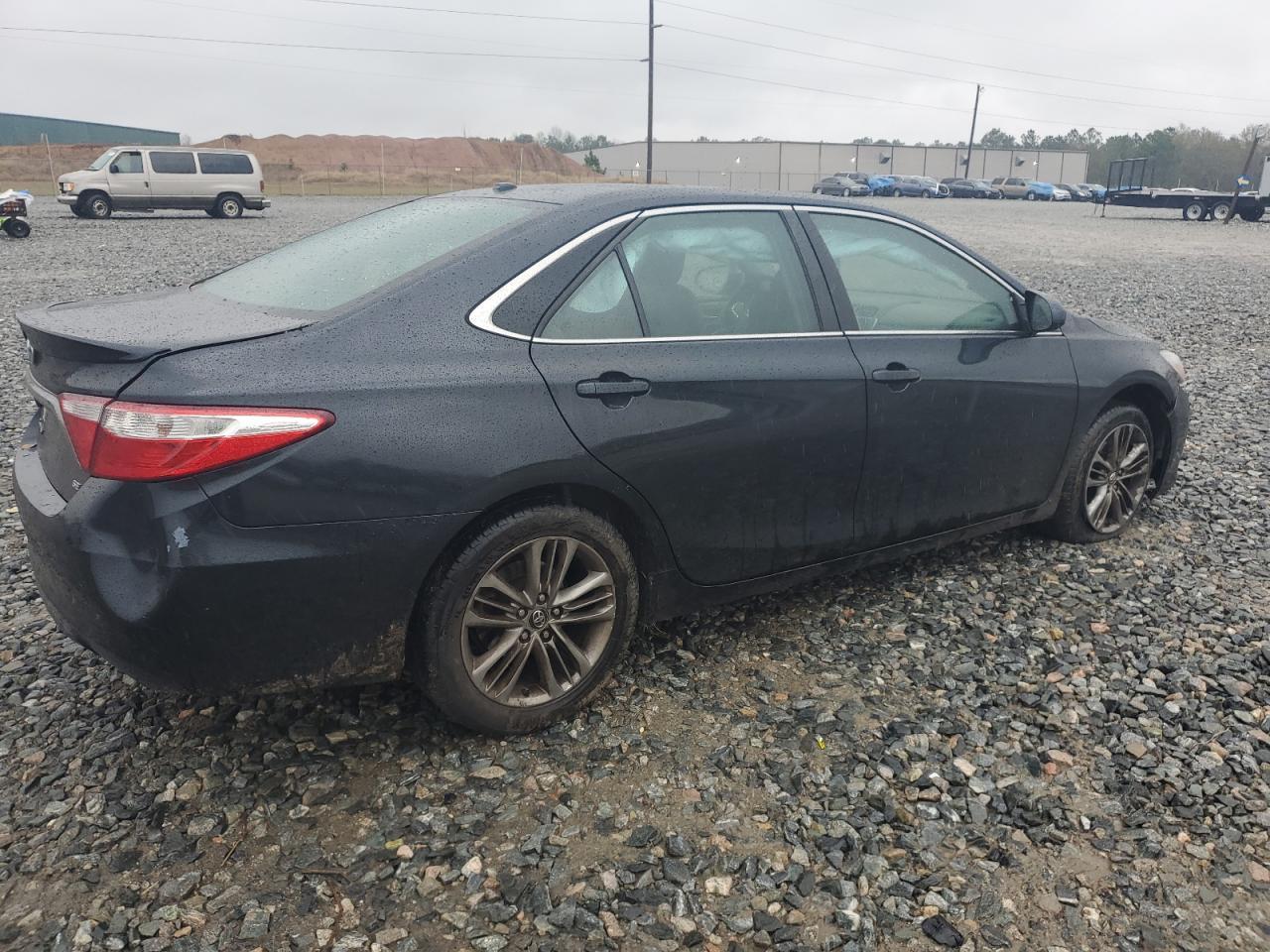 2017 TOYOTA CAMRY LE - Фото 3