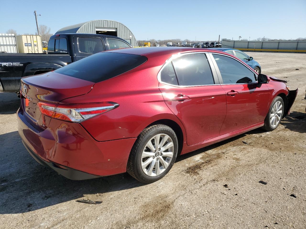 2018 TOYOTA CAMRY L - Фото 3