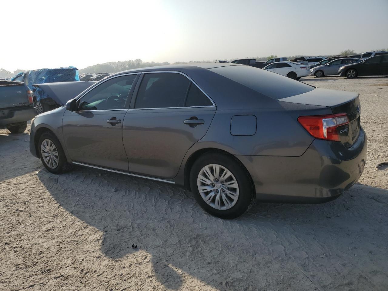 2014 TOYOTA CAMRY L - Image 2