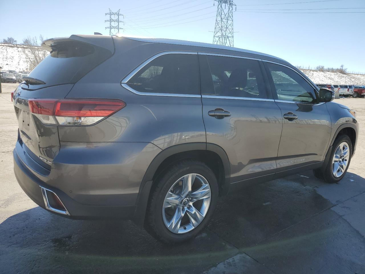 2019 TOYOTA HIGHLANDER - Фото 3