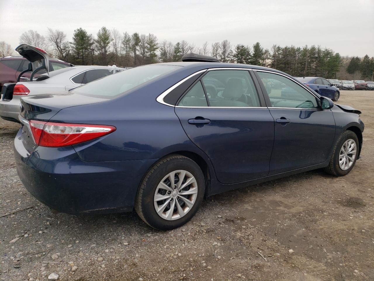 2016 TOYOTA CAMRY LE - Фото 3