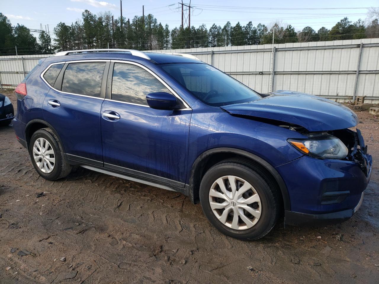 2017 NISSAN ROGUE S - Фото 4