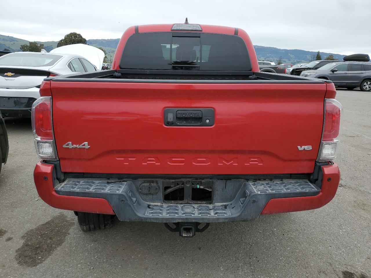 2018 TOYOTA TACOMA DOU - Image 6