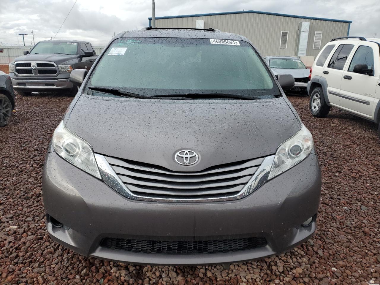 2015 TOYOTA SIENNA XLE - Фото 5