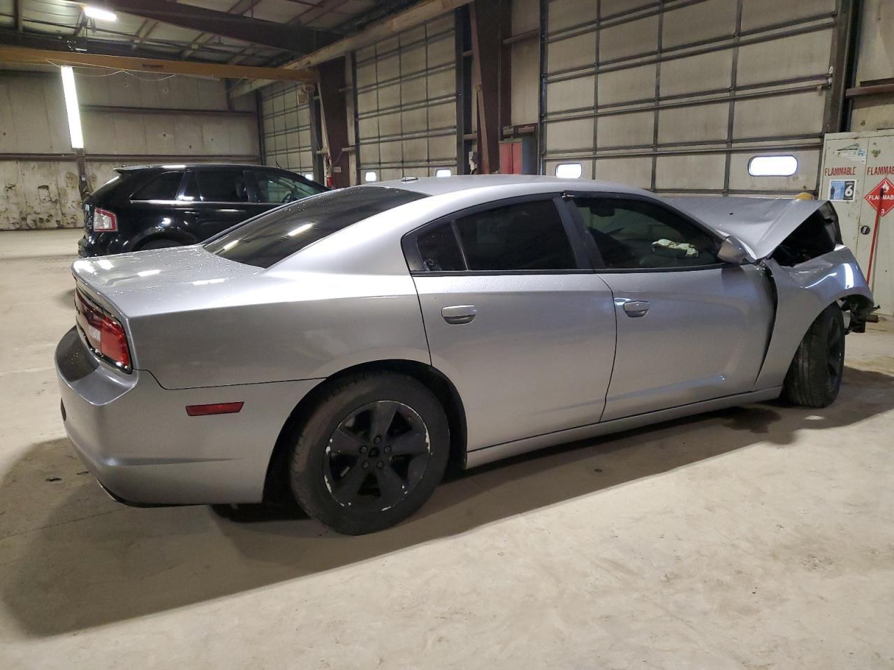 2013 DODGE CHARGER SE - Фото 3