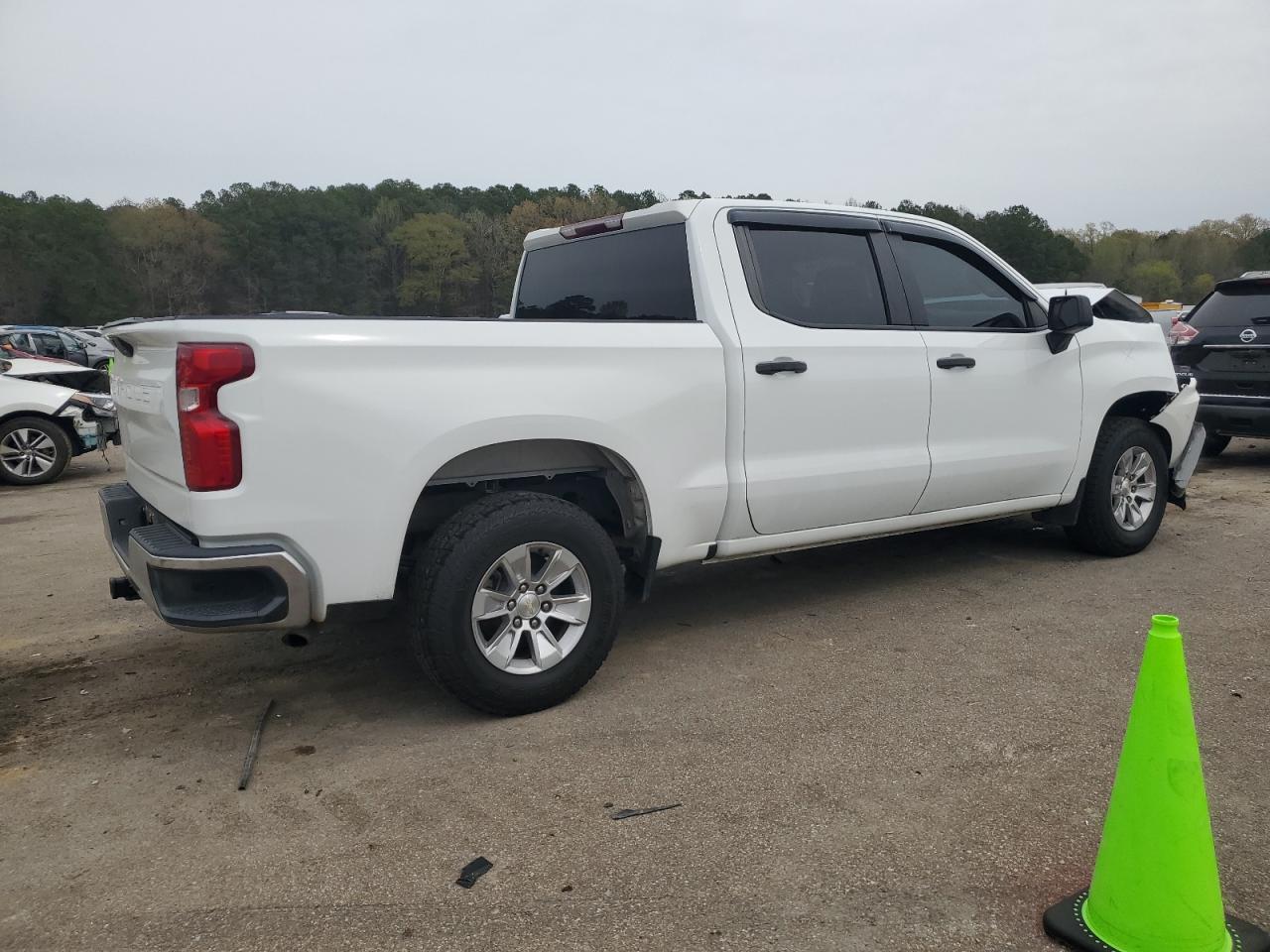 2019 CHEVROLET SILVERADO - Фото 3