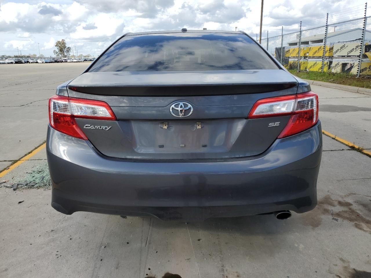 2013 TOYOTA CAMRY L - Фото 6