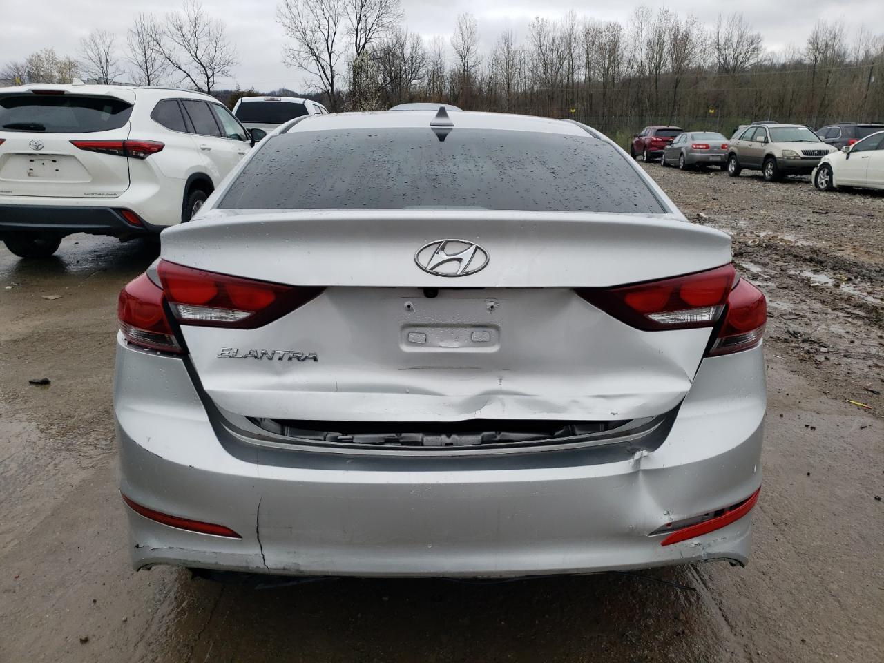 2017 HYUNDAI ELANTRA SE - Image 6