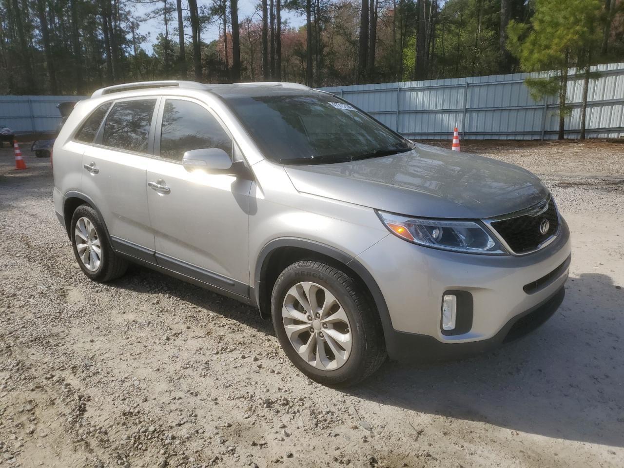 2015 KIA SORENTO EX - Image 4