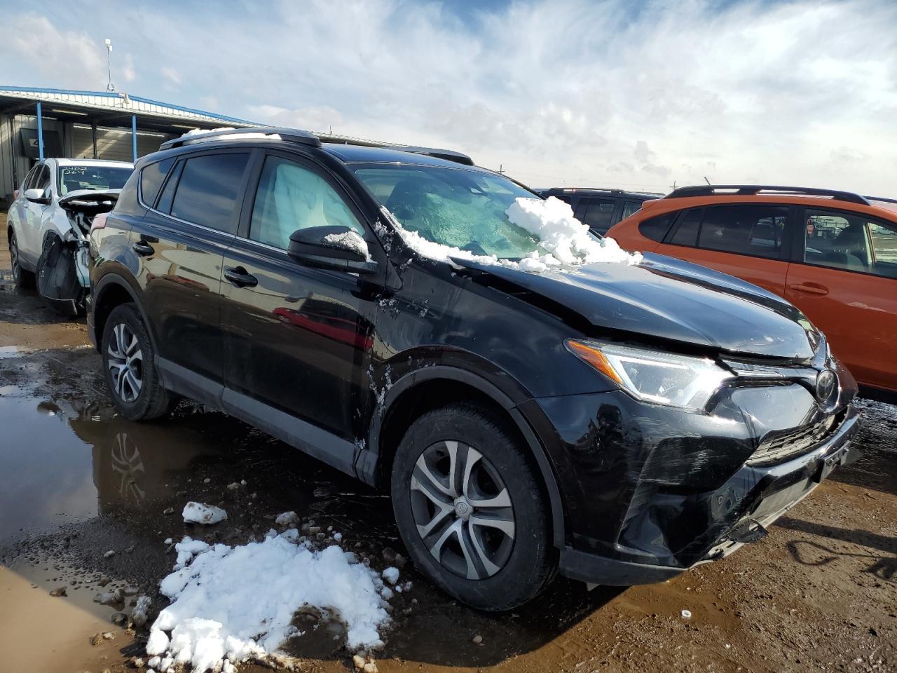 2017 TOYOTA RAV4 LE - Image 4