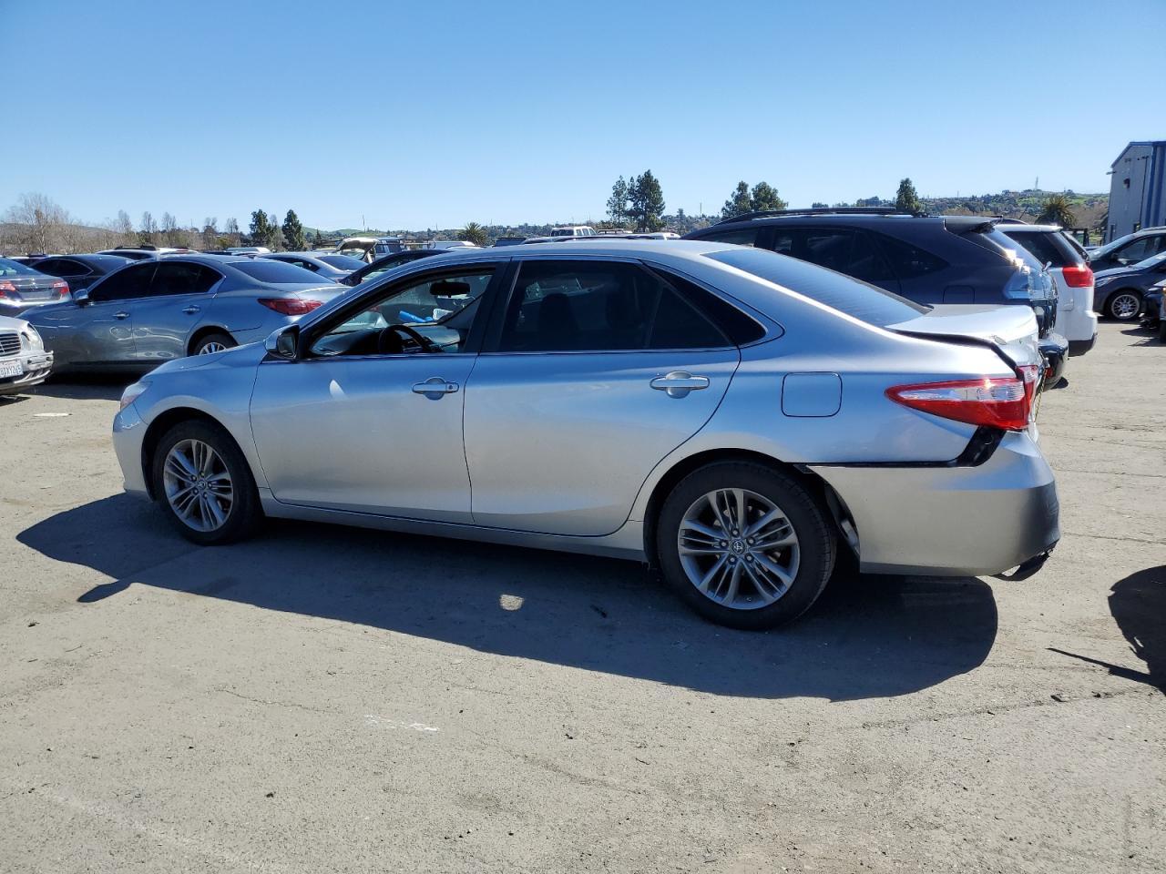 2017 TOYOTA CAMRY LE - Фото 2