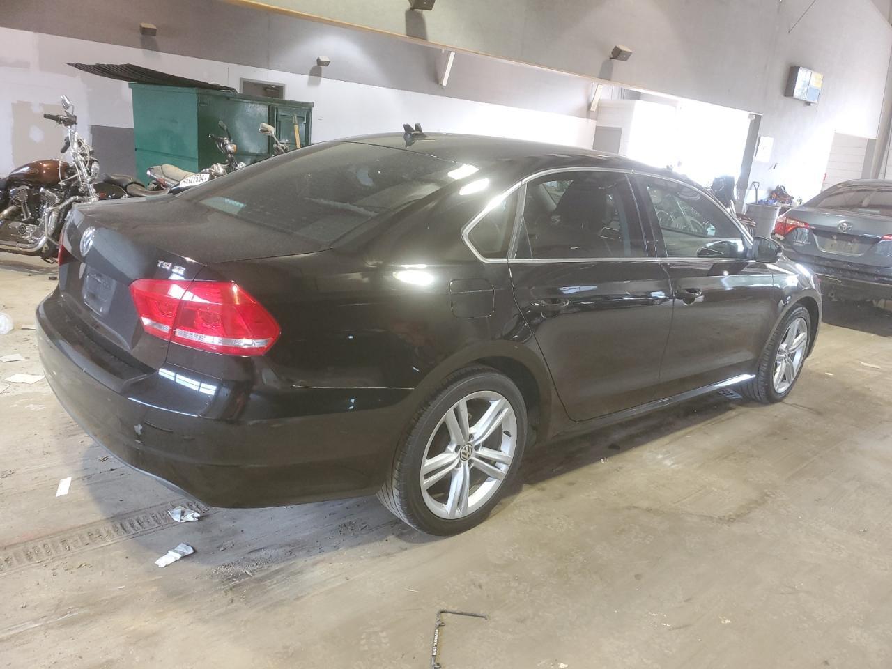 2014 VOLKSWAGEN PASSAT SE - Фото 3