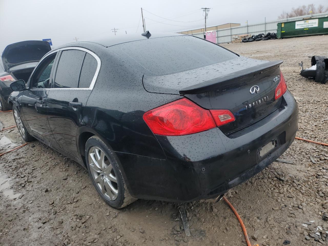 2012 INFINITI G37 - Image 2