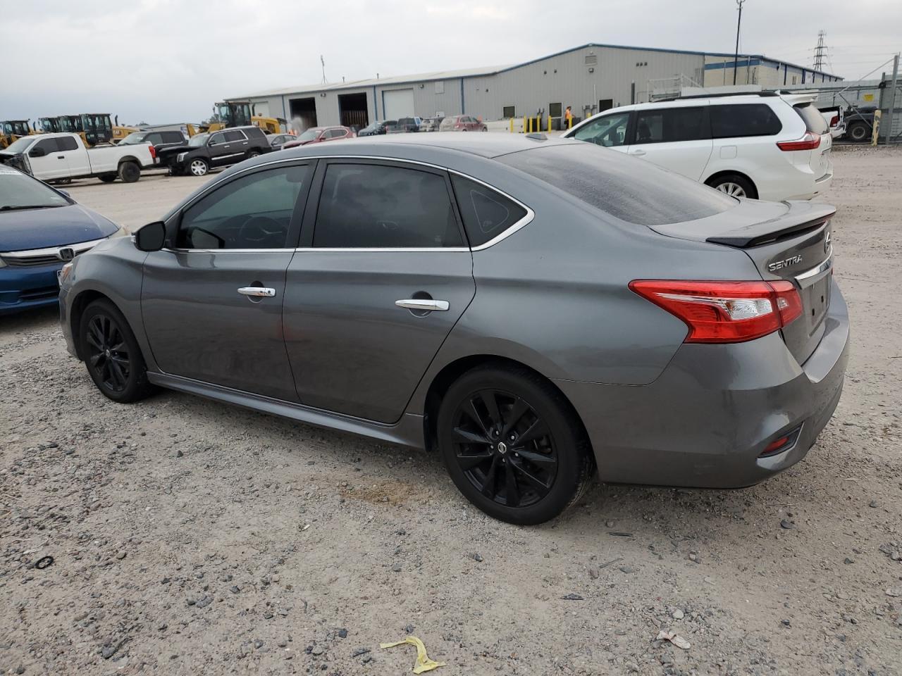 2017 NISSAN SENTRA S - Фото 2