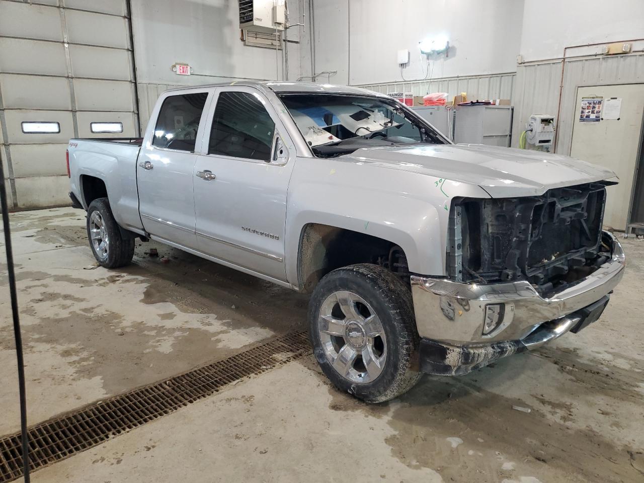 2016 CHEVROLET SILVERADO - Фото 4