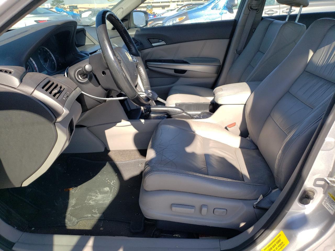 2010 HONDA ACCORD EXL - Image 7