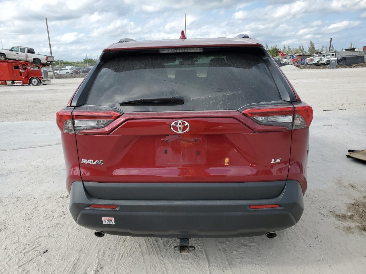 2021 TOYOTA RAV4 LE - Фото 6