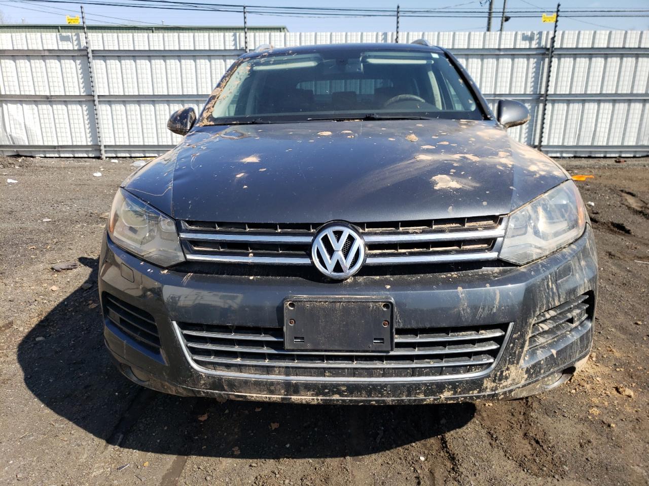2012 VOLKSWAGEN TOUAREG V6 - Image 5