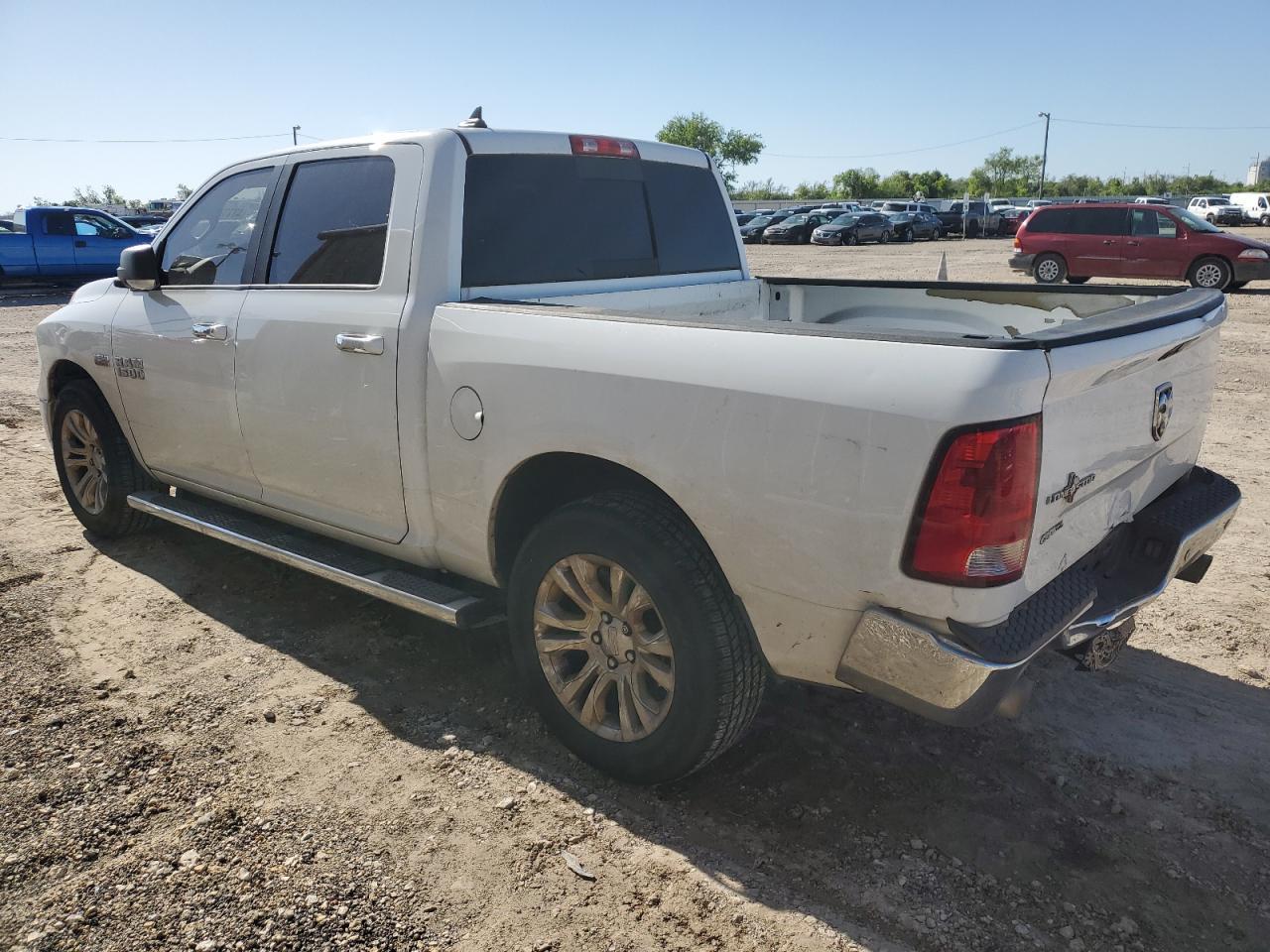 2015 RAM 1500 SLT - Image 2