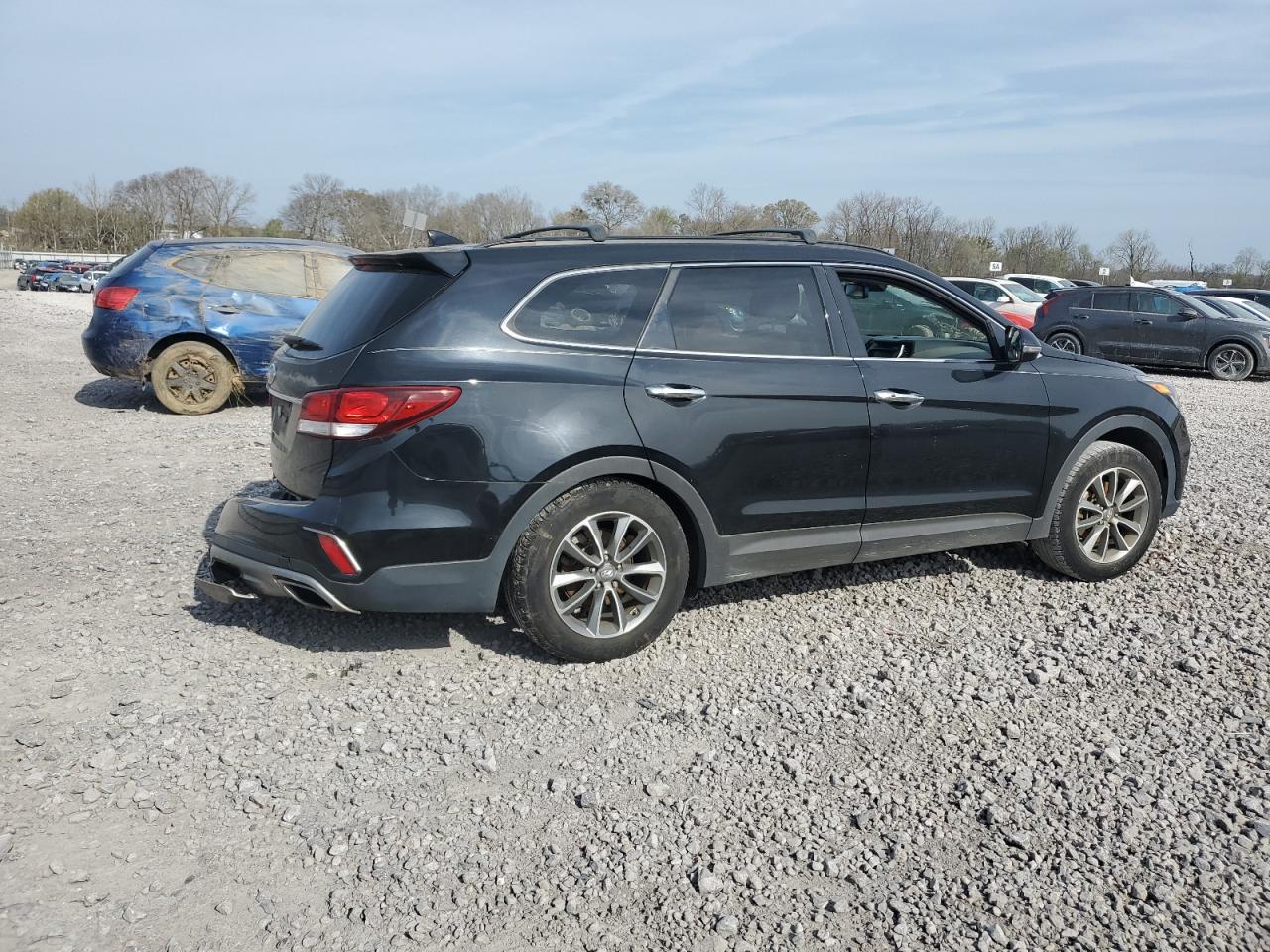 2017 HYUNDAI SANTA FE S - Image 3