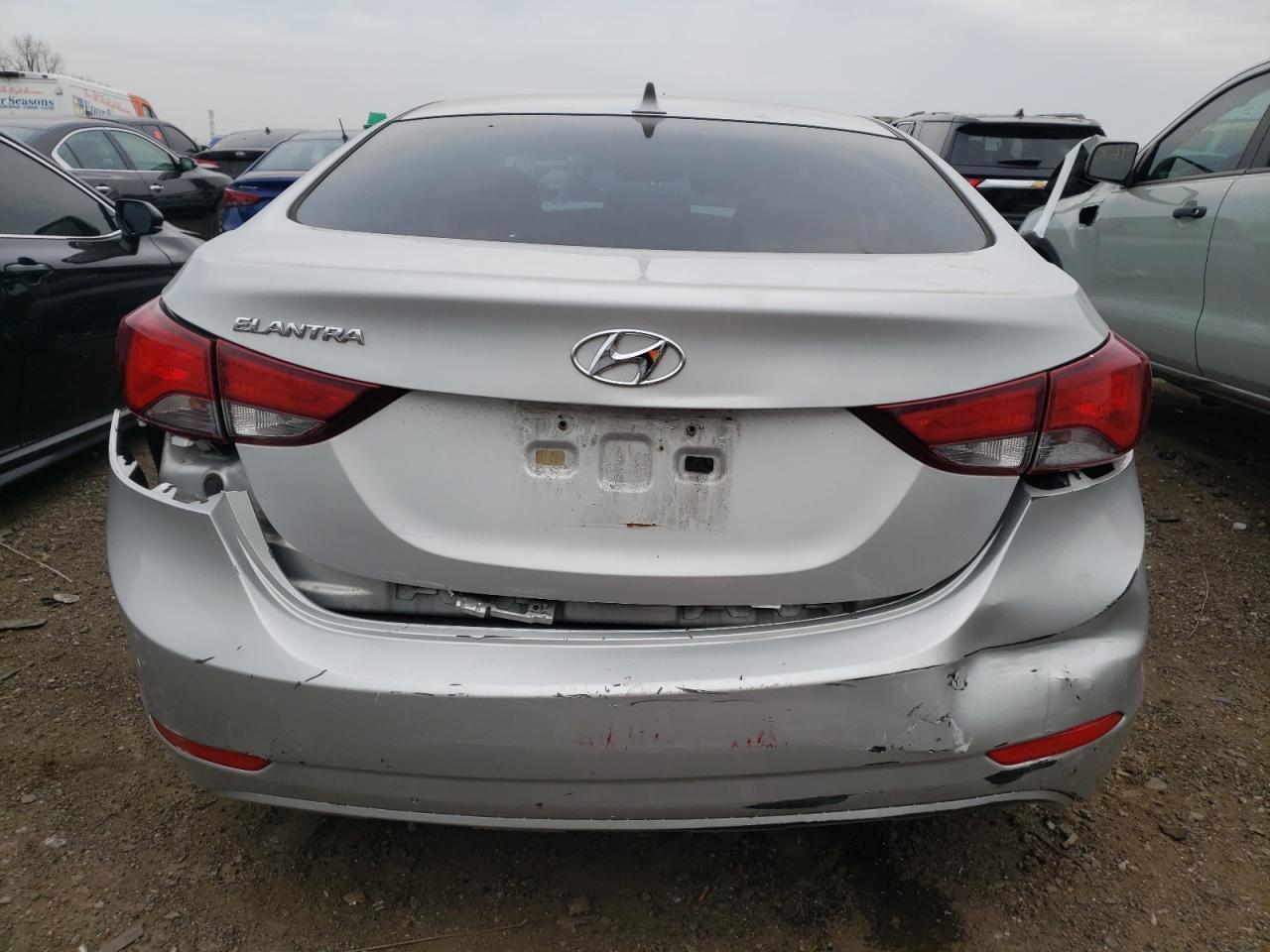 2015 HYUNDAI ELANTRA SE - Image 6