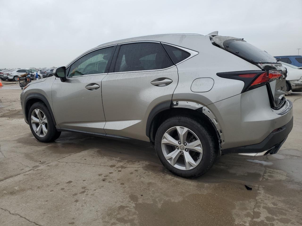 2017 LEXUS NX 200T BA - Фото 2