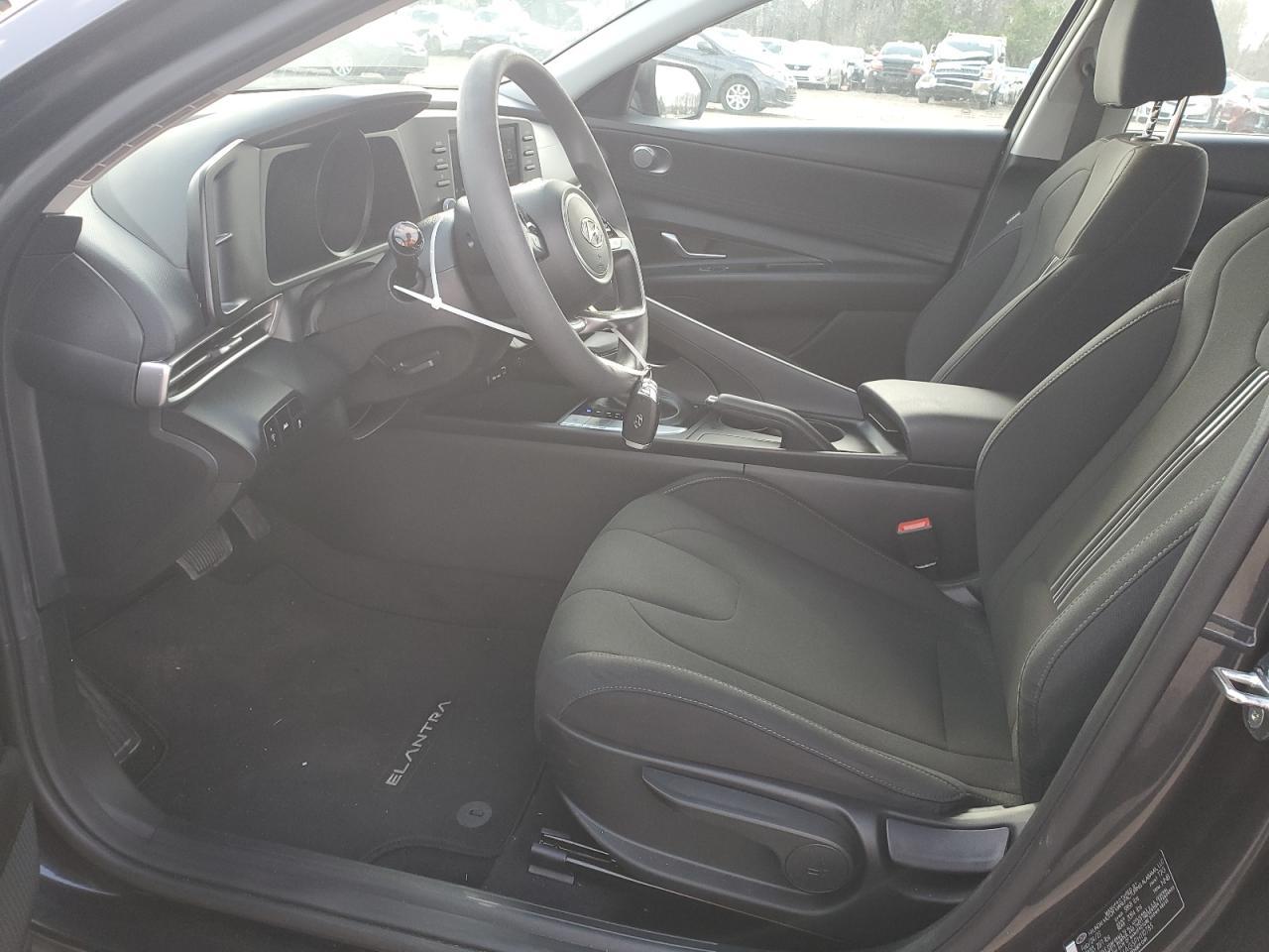 2023 HYUNDAI ELANTRA SE - Фото 7