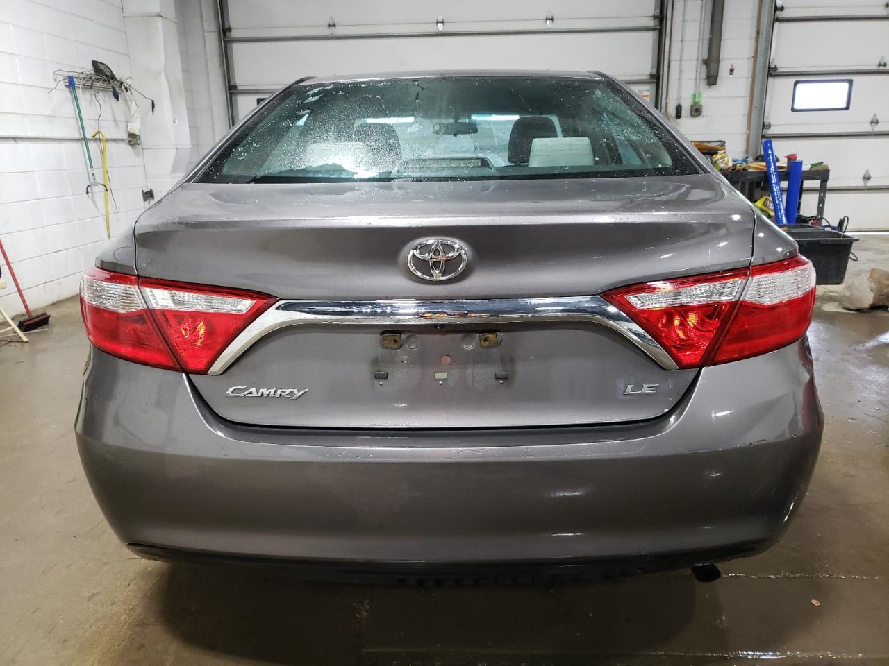 2017 TOYOTA CAMRY LE - Image 6