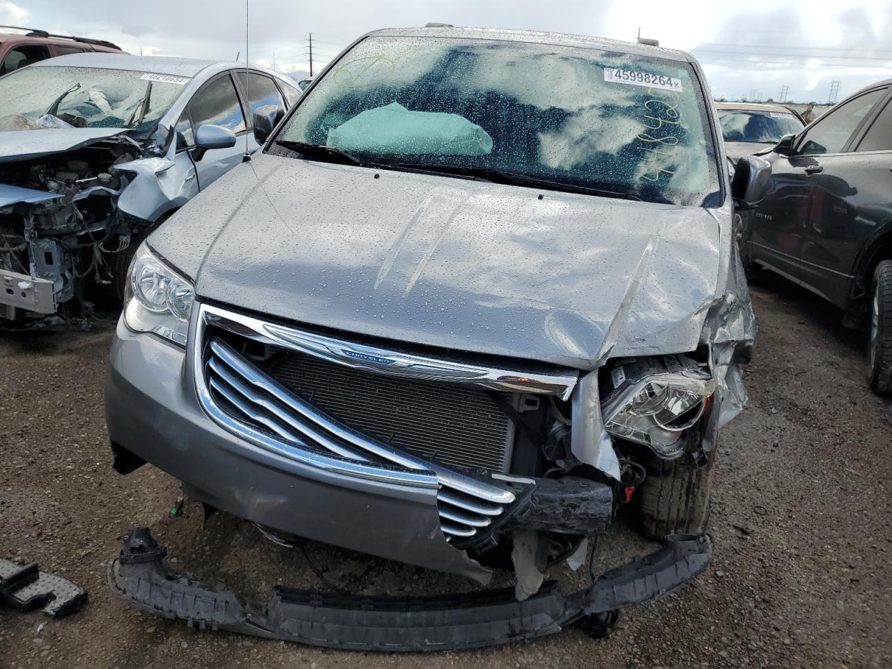 2014 CHRYSLER TOWN & COU - Фото 5