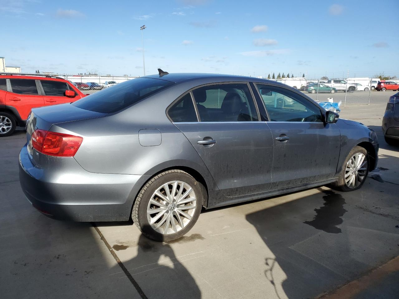 2013 VOLKSWAGEN JETTA TDI - Image 3