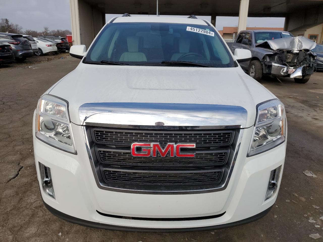 2014 GMC TERRAIN SL - Image 5
