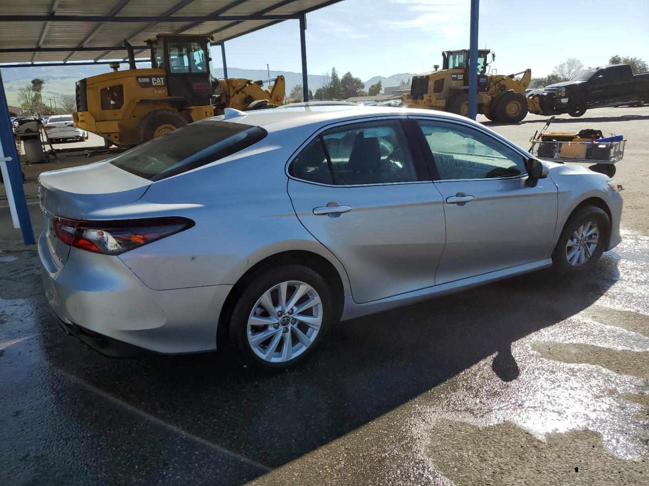 2023 TOYOTA CAMRY LE - Image 3