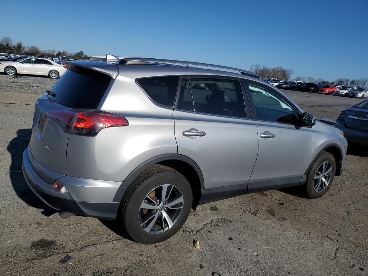 2017 TOYOTA RAV4 XLE - Image 3