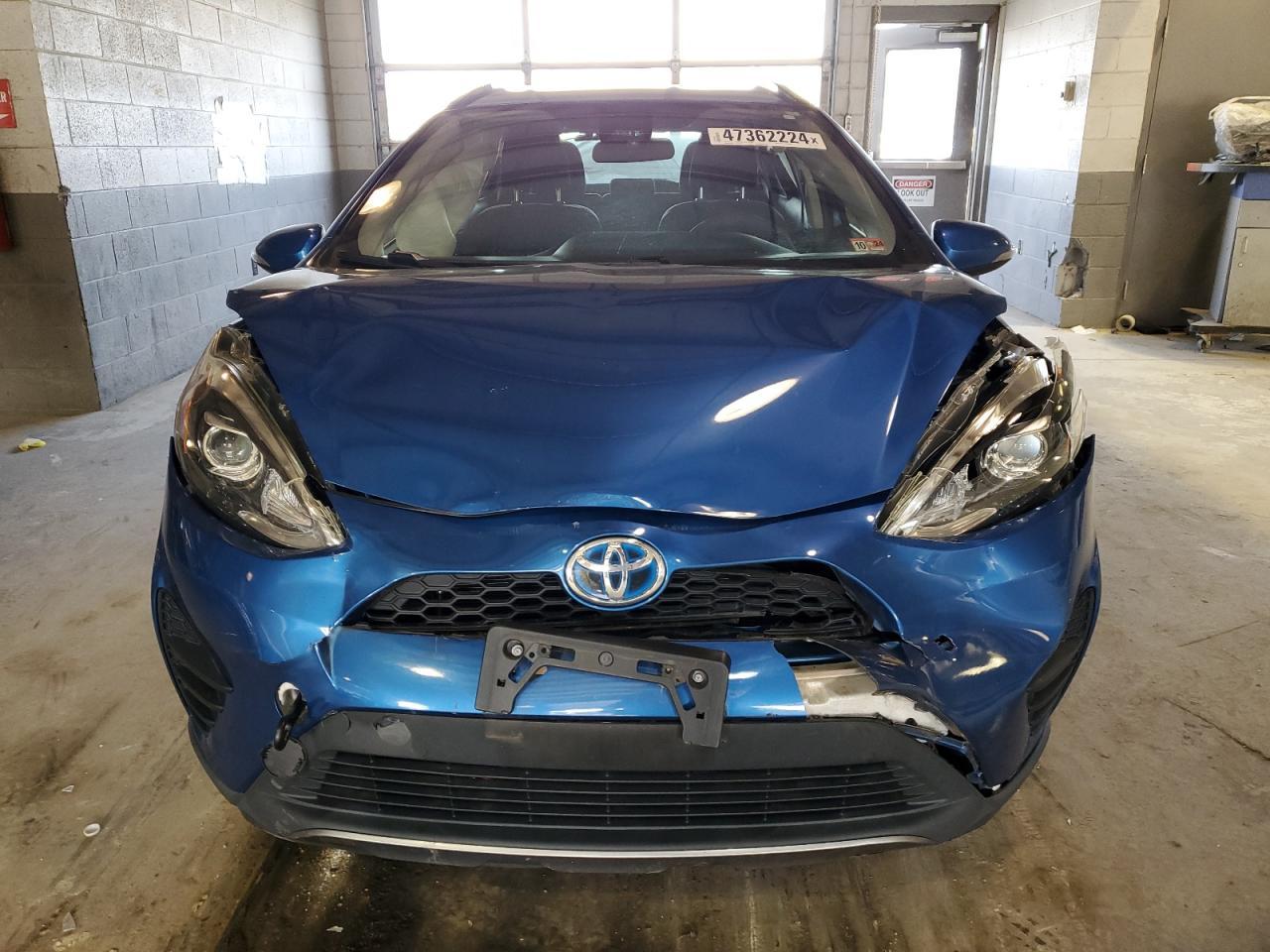2019 TOYOTA PRIUS C - Фото 5
