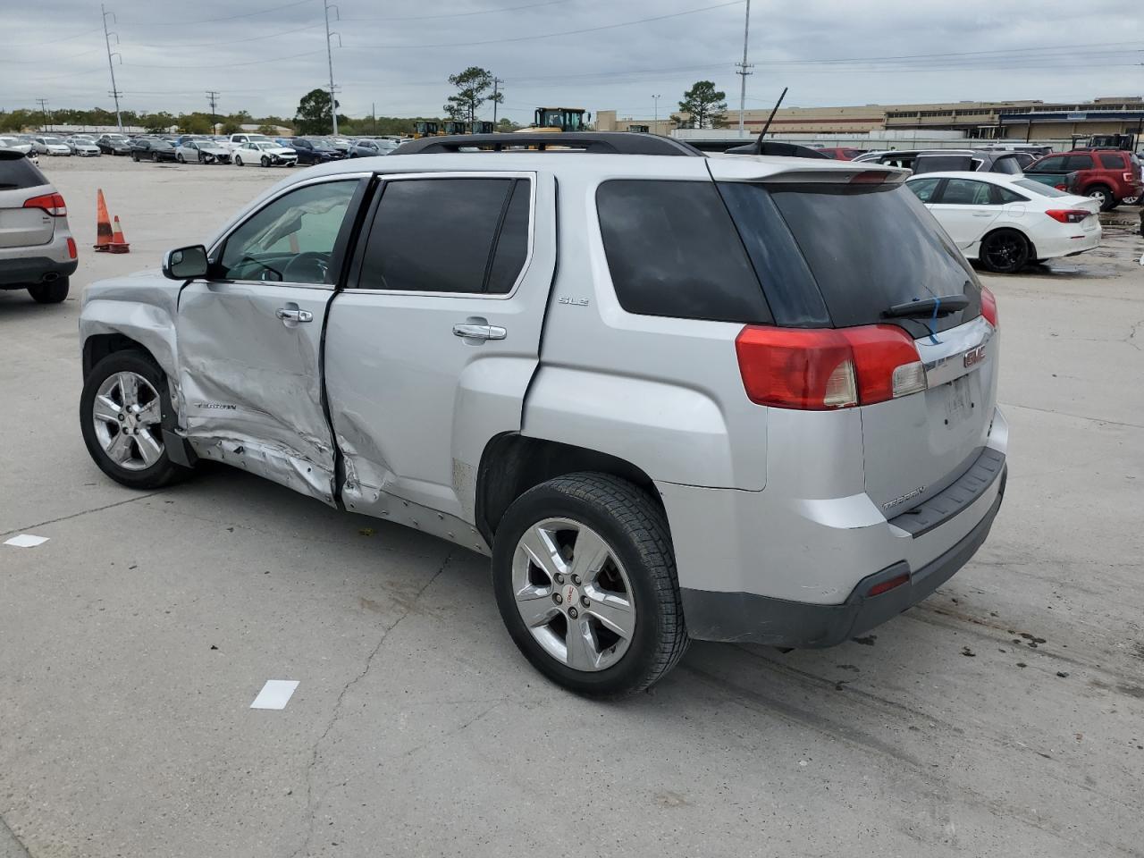 2014 GMC TERRAIN SL - Фото 2