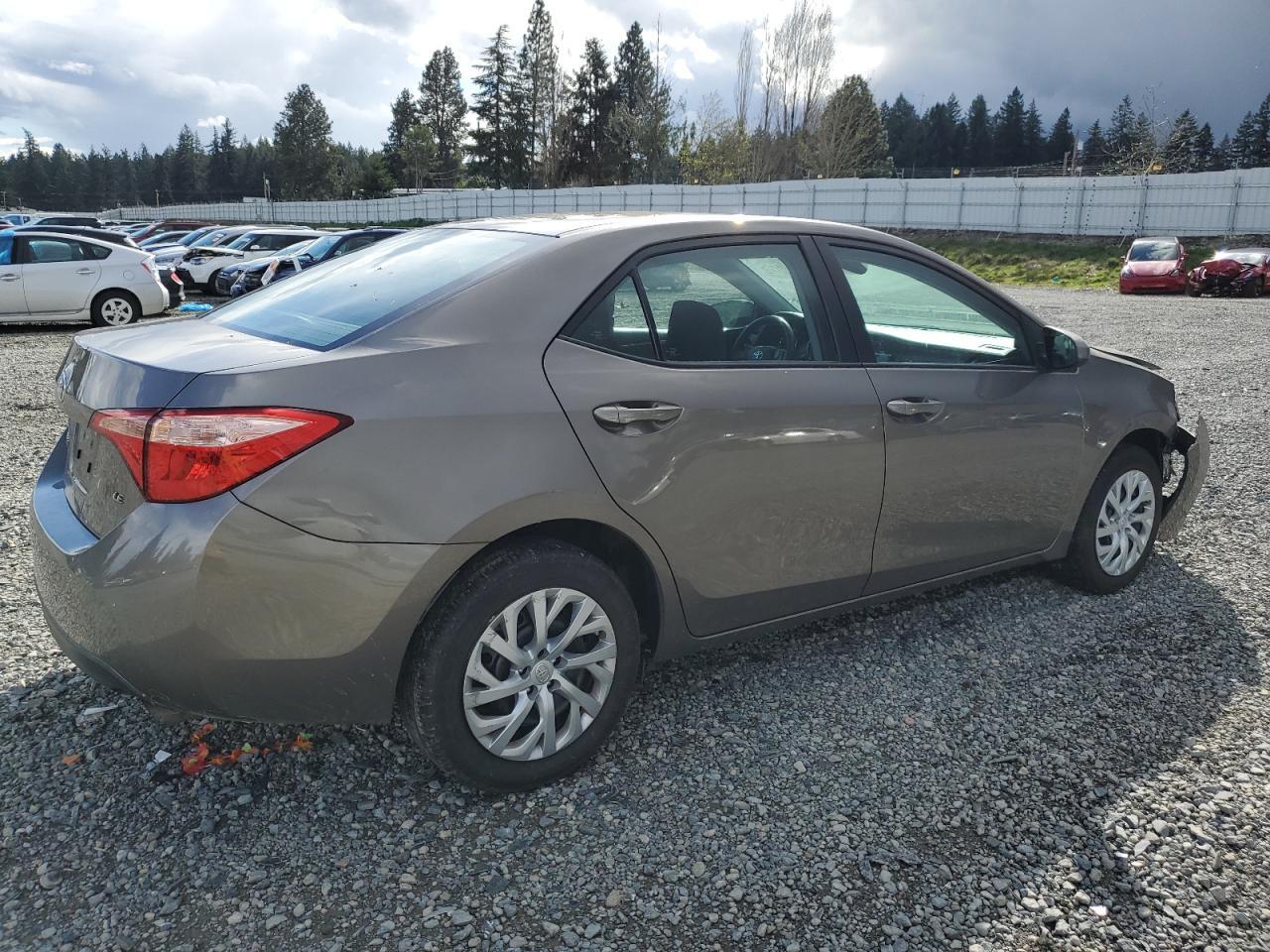 2018 TOYOTA COROLLA L - Фото 3