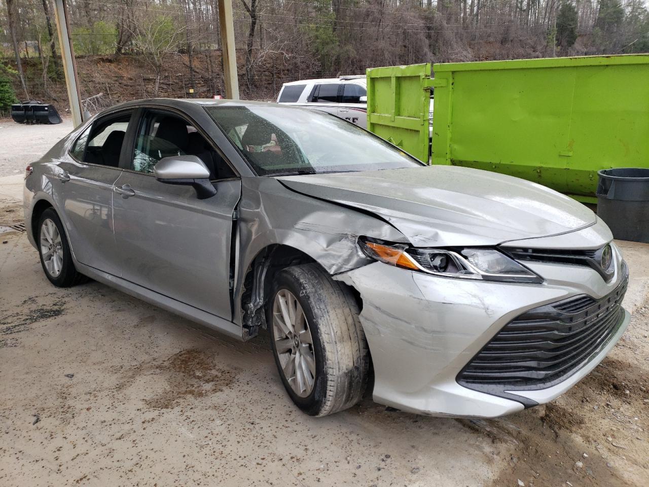 2020 TOYOTA CAMRY LE - Фото 4