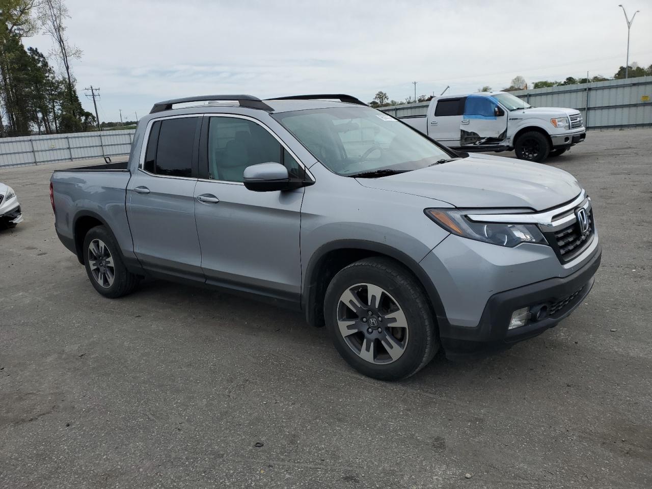 2017 HONDA RIDGELINE - Image 4