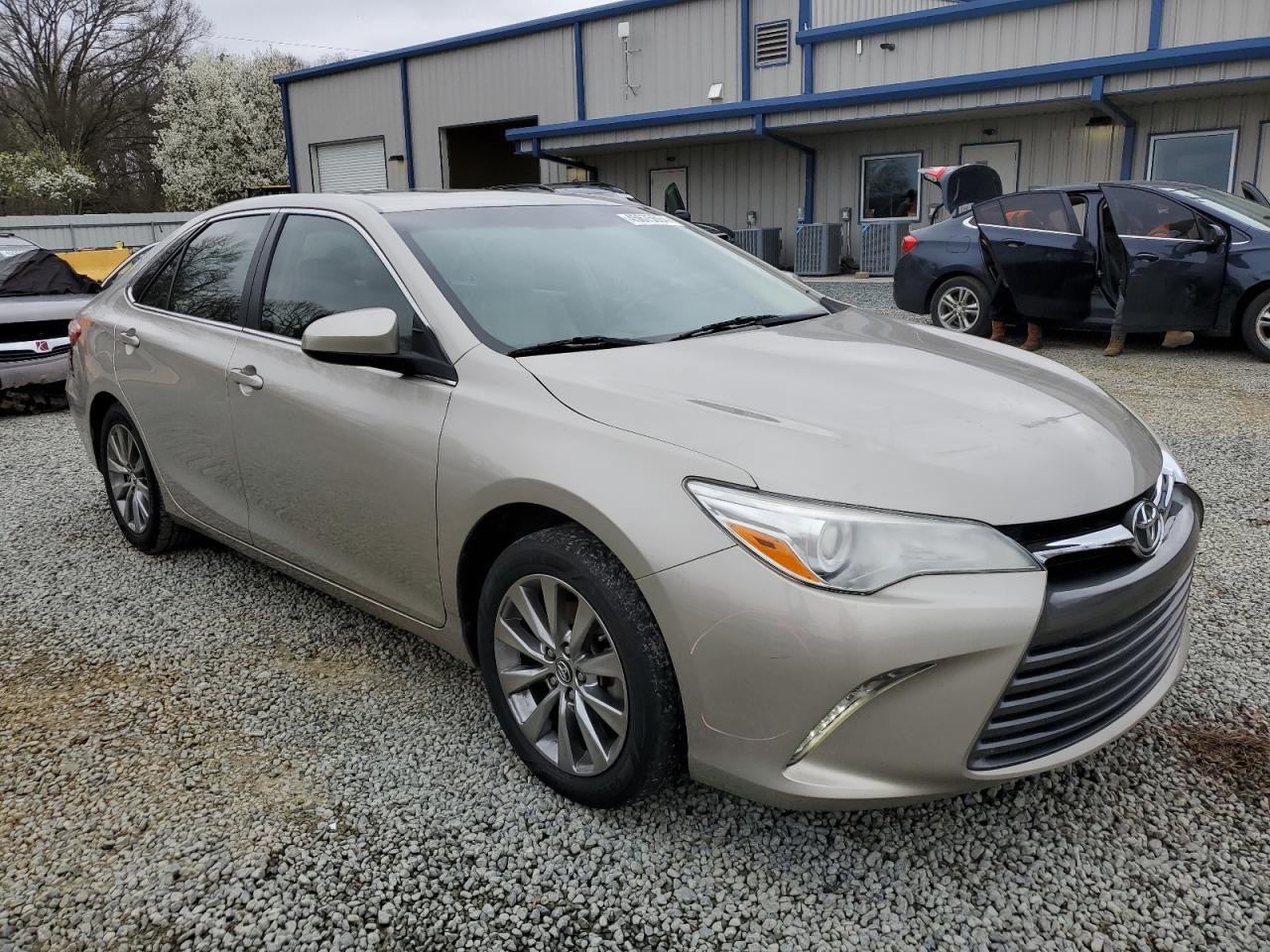 2016 TOYOTA CAMRY LE - Фото 4