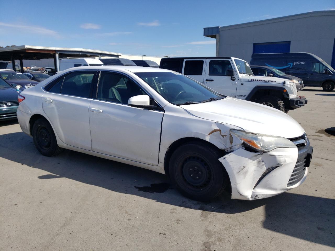 2015 TOYOTA CAMRY LE - Фото 4
