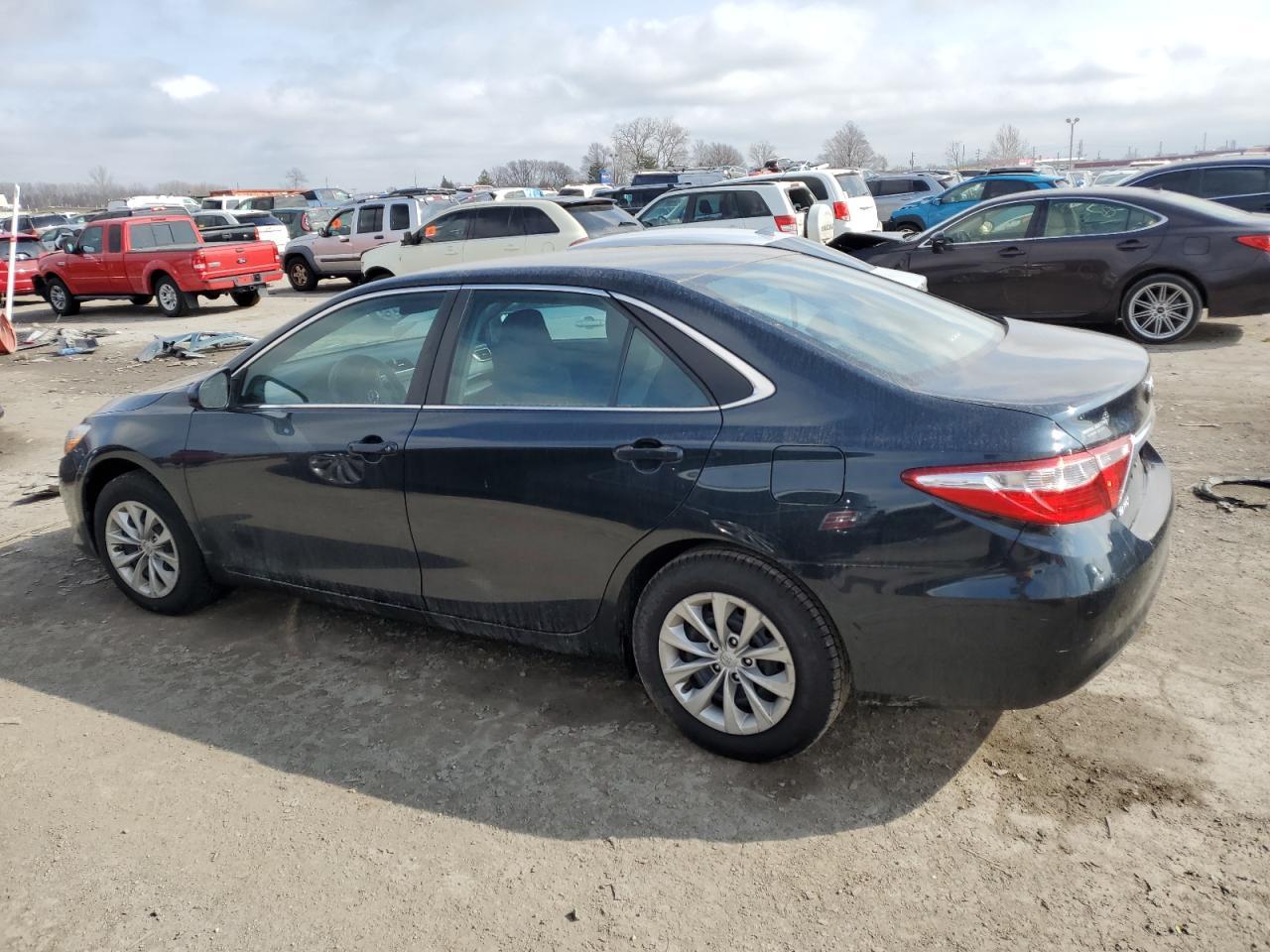 2015 TOYOTA CAMRY LE - Image 2