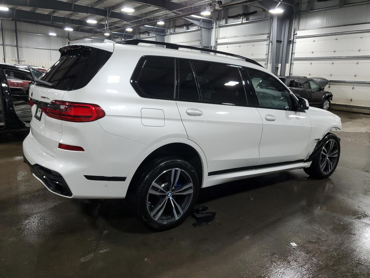 2022 BMW X7 XDRIVE4 - Image 3