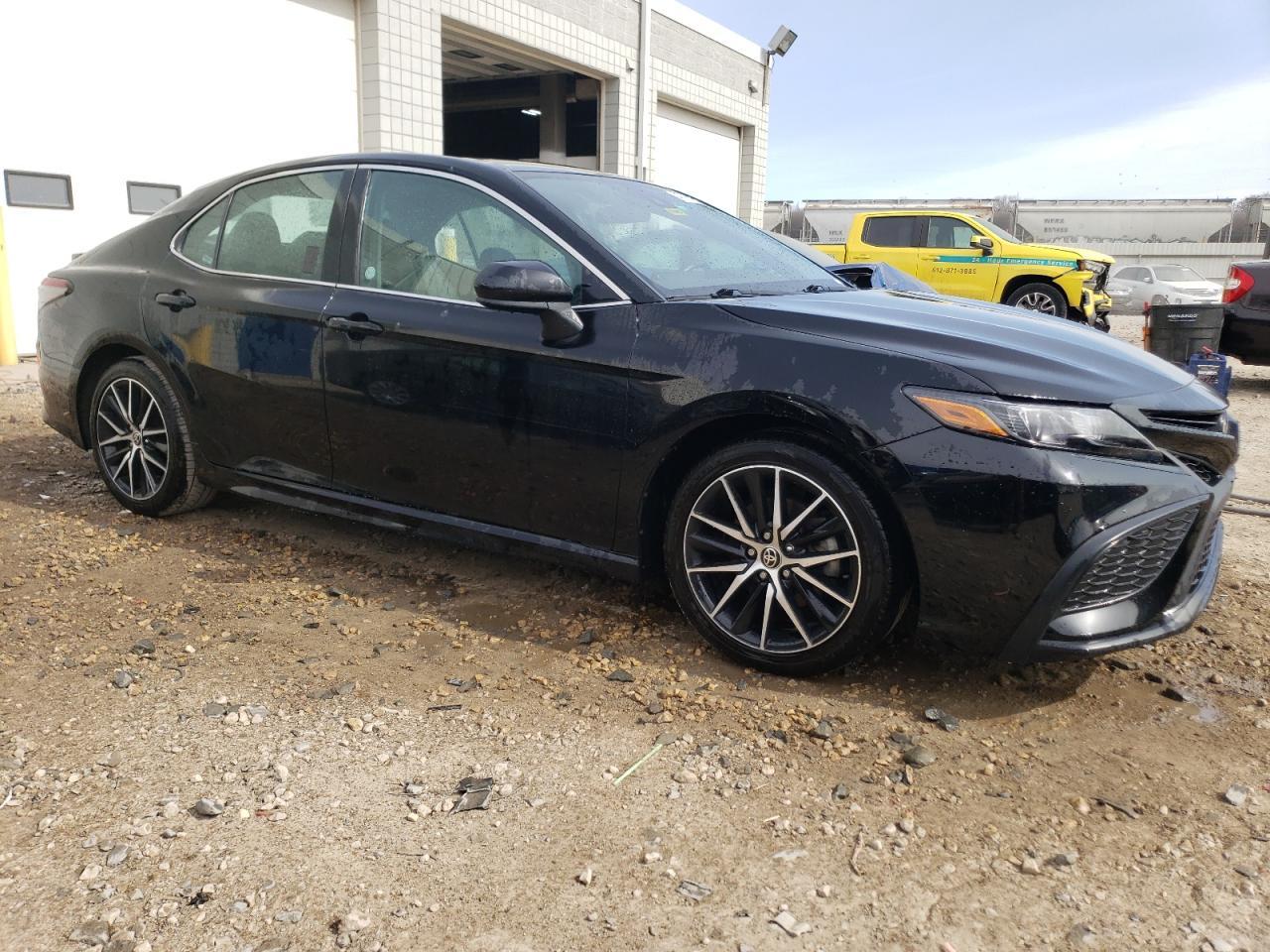 2021 TOYOTA CAMRY SE - Image 4