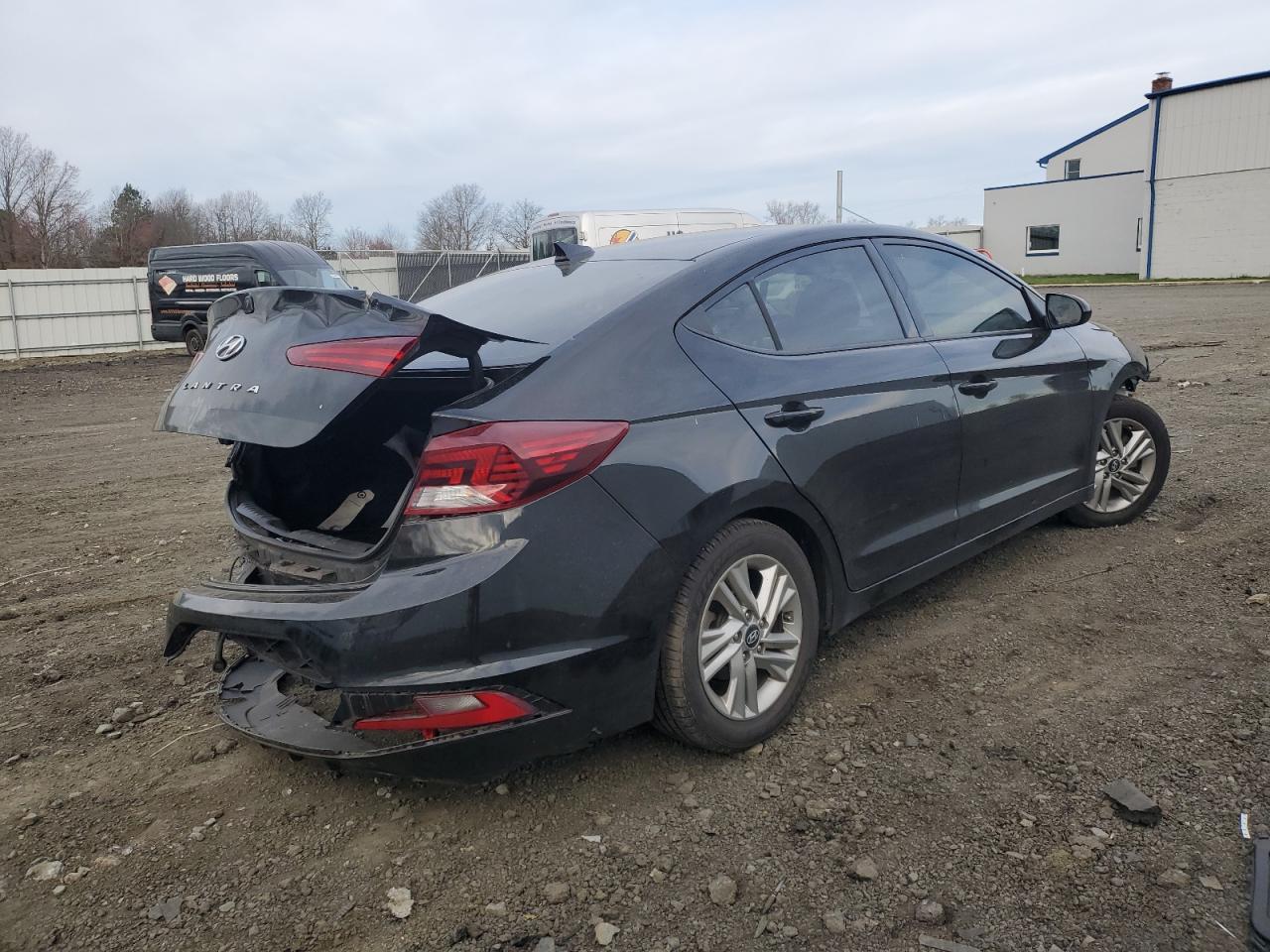 2019 HYUNDAI ELANTRA SE - Фото 3