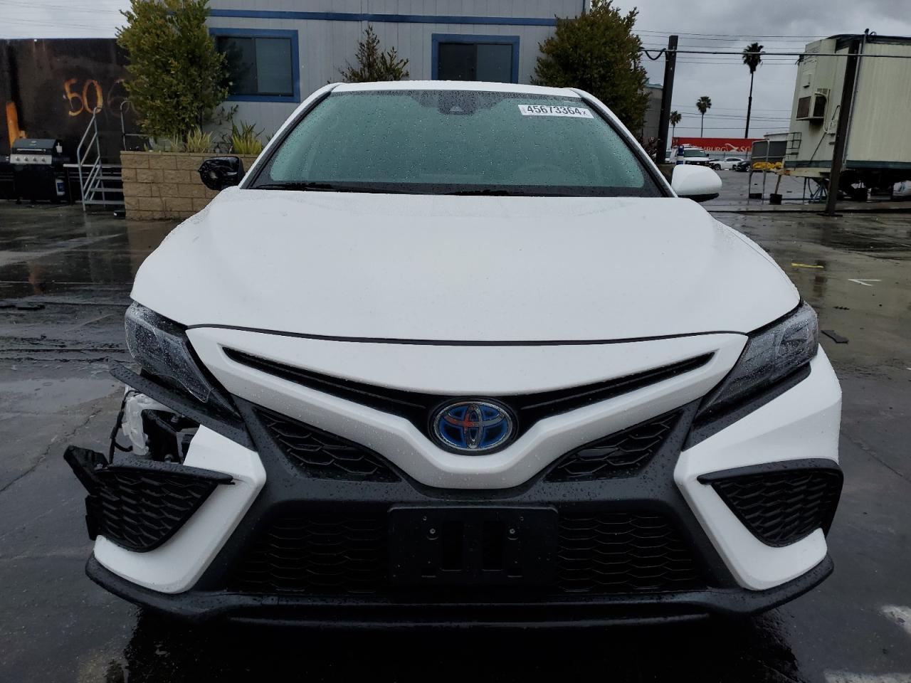 2021 TOYOTA CAMRY SE - Фото 5